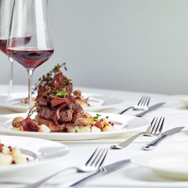 Abbinamento gourmet con vino 0.0 servito in ristorante